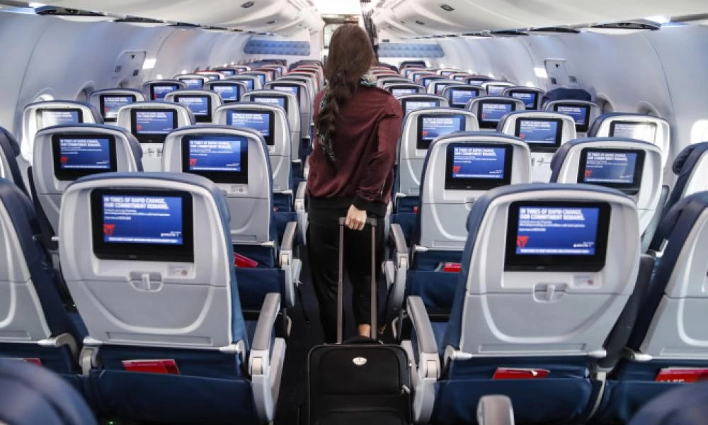 Γαλλία : Τέλος στις εγχώριες πτήσεις για να προστατεύσει το περιβάλλον